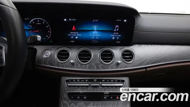 Mercedes-Benz E-Class W213 — Фото автомобиля 16