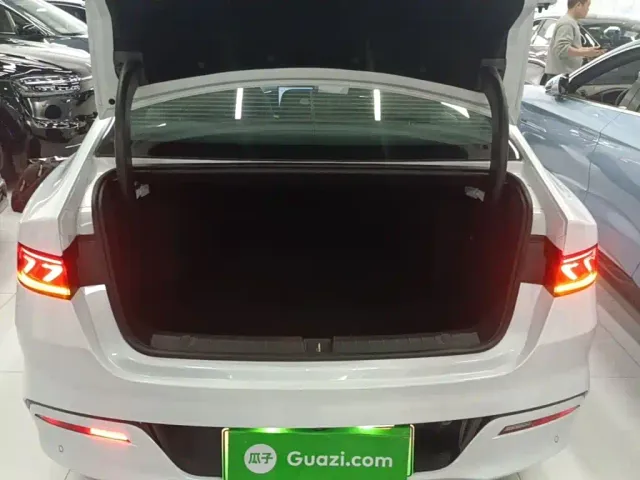 BYD Qin PLUS — Фото автомобиля 18