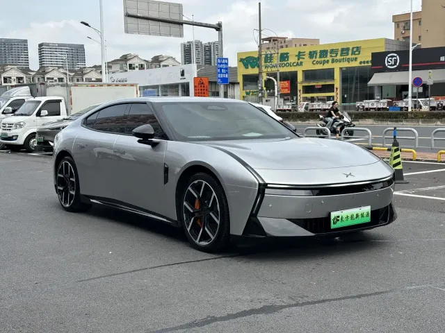 Xpeng P7 — Фото автомобиля 3