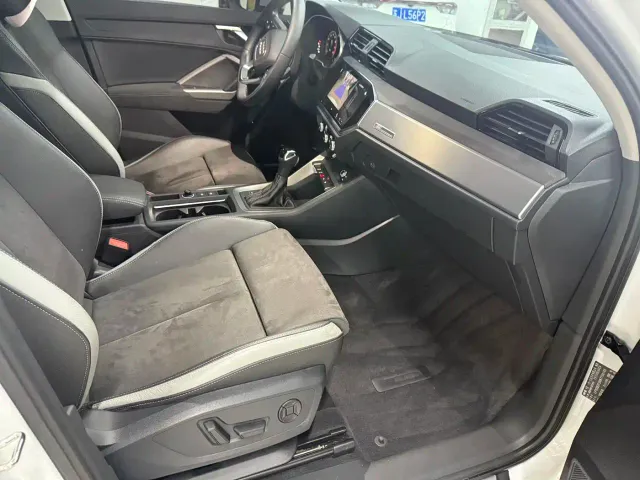 Audi Q3 — Фото автомобиля 11