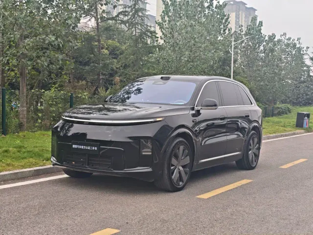 Фотография автомобиля — Li Auto L8