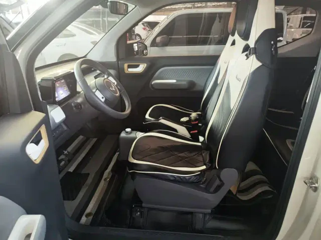 Wuling Hongguang Mini EV — Фото автомобиля 14
