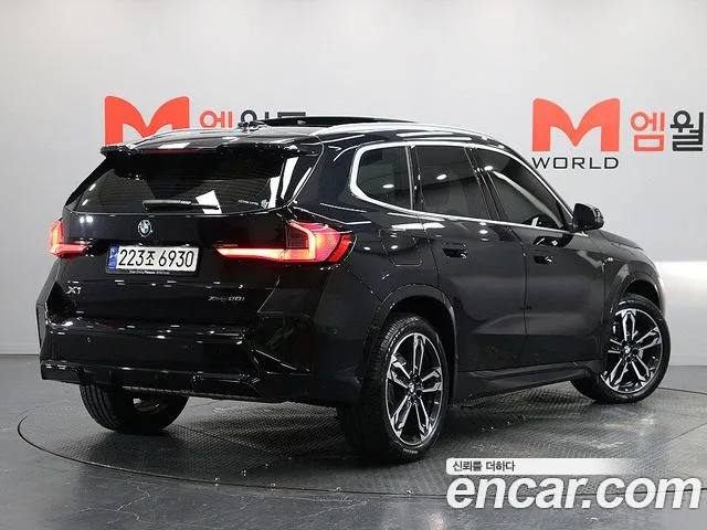 BMW X1 U11 — Фото автомобиля 3