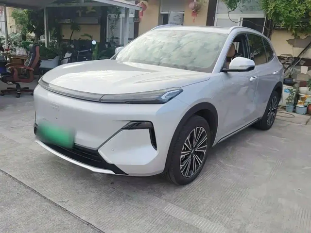 Фотография автомобиля — Geely Galaxy Starship 7 EM-i