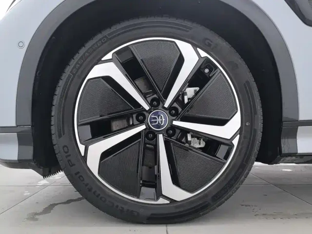 BYD Song L EV — Фото автомобиля 17