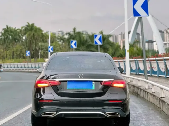 Mercedes-Benz Mercedes-Benz E-Class New Energy 2022 Facelift E 350 e L Plug-in Hybrid Sport Sedan — Фото автомобиля 7