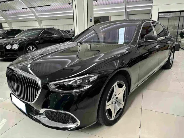 Фотография автомобиля — Mercedes-Benz Maybach S-Class
