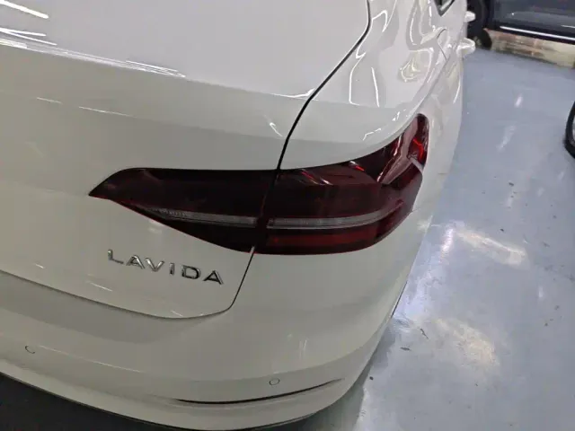 Volkswagen Lavida — Фото автомобиля 7