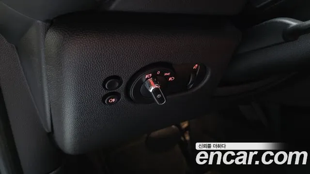 Mini Cooper Cooper 5 дверей Classic — Фото автомобиля 19