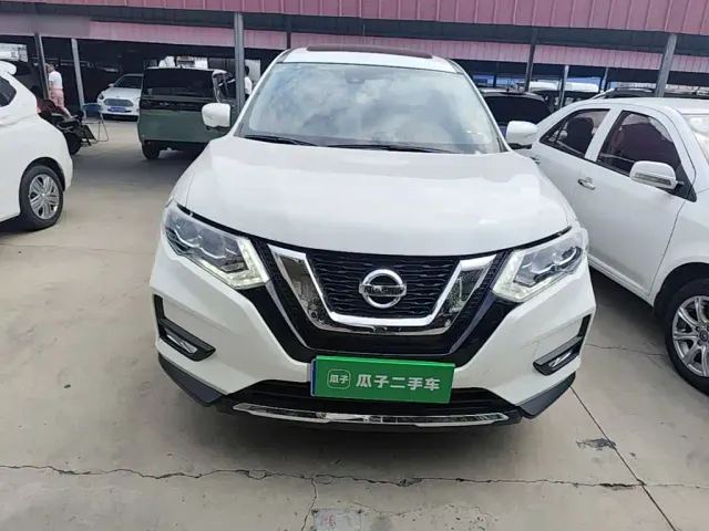 Nissan X-Trail — Фото автомобиля 2