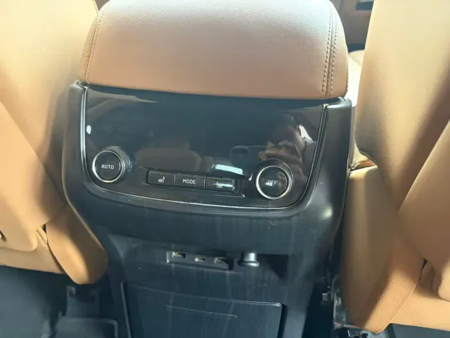 Li Auto ONE — Фото автомобиля 11