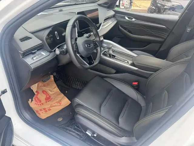 Geely Xingrui — Фото автомобиля 4