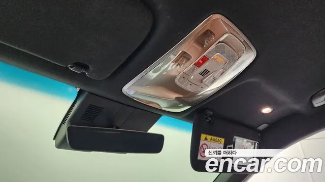 Genesis GV70 — Фото автомобиля 24