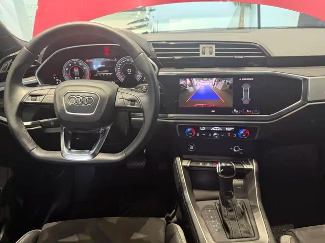 Audi Q3 — Фото автомобиля 14