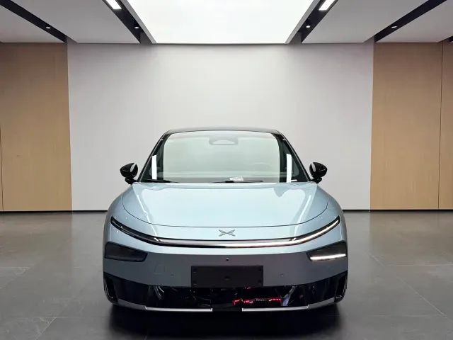 Xpeng P7+ — Фото автомобиля 2