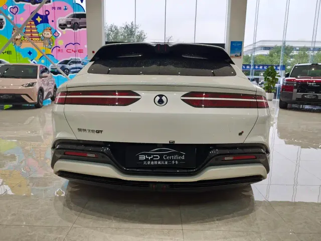 Denza Z9GT — Фото автомобиля 6
