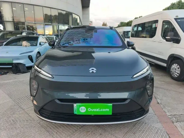Nio ES8 — Фото автомобиля 2