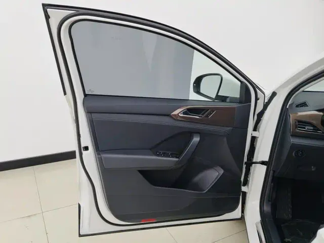 Volkswagen Tharu — Фото автомобиля 7
