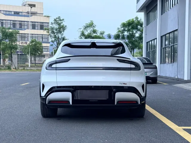 Xiaomi YU7 — Фото автомобиля 5