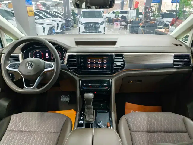 Volkswagen Viloran 2020 330TSI Business Edition — Фото автомобиля 4