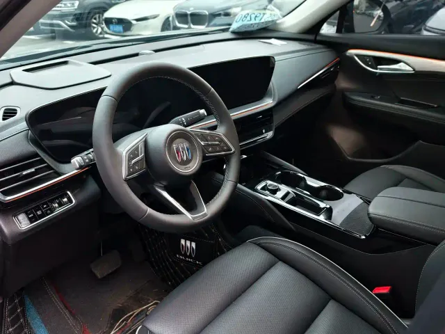 Buick Envision Plus — Фото автомобиля 4