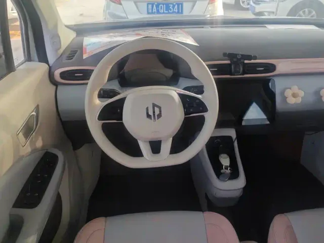 Leapmotor T03 — Фото автомобиля 14