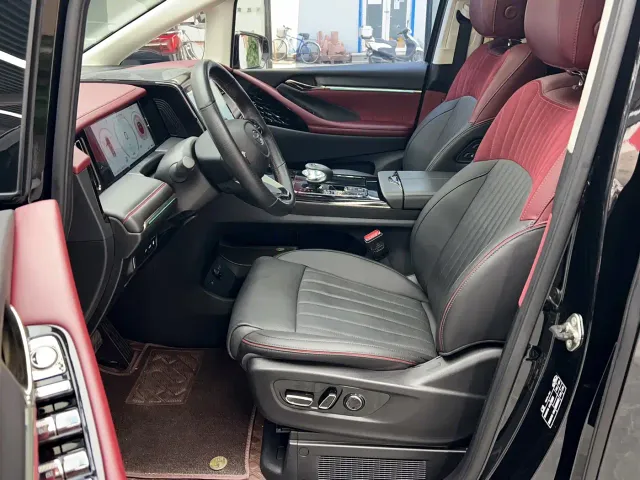 GAC Trumpchi E9 — Фото автомобиля 12