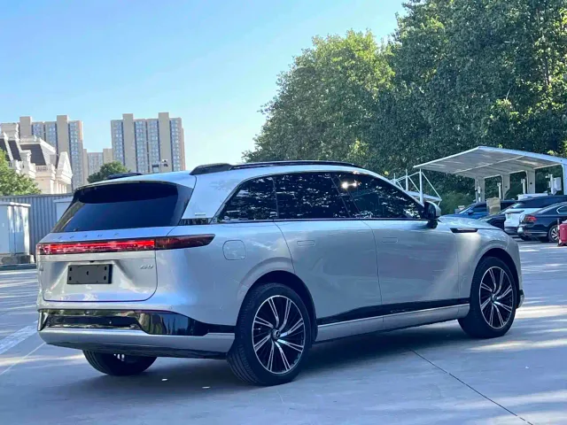 Xpeng G9 — Фото автомобиля 13