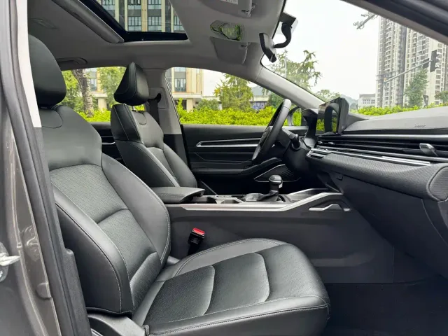 Geely Emgrand — Фото автомобиля 11