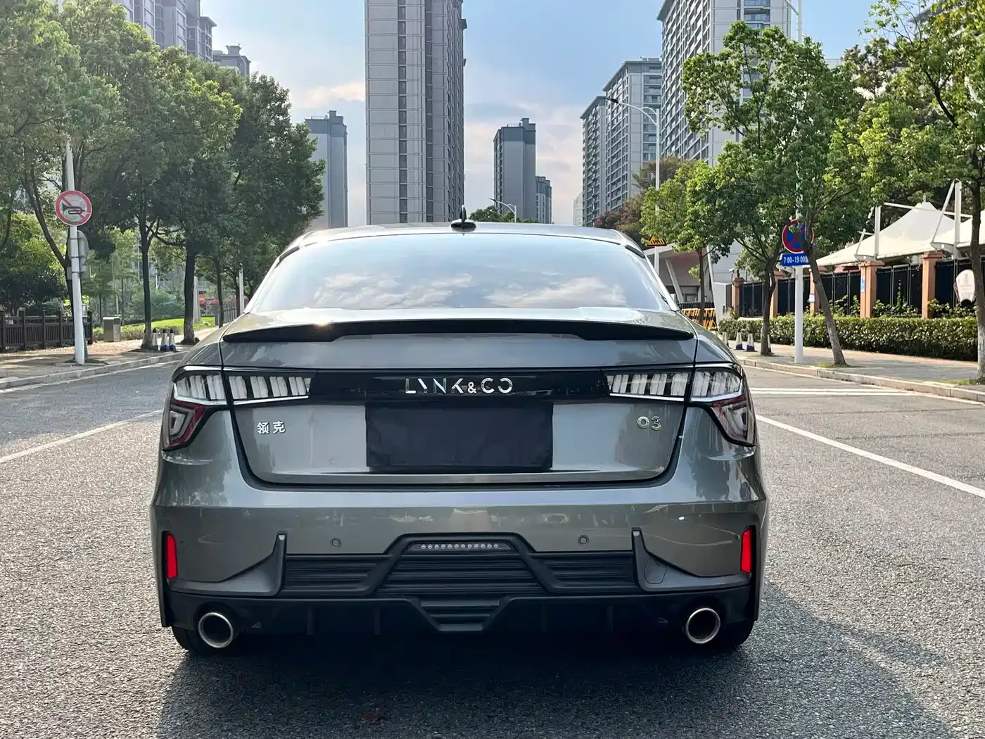 Lynk & Co Lynk & Co 03 2022 1.5TD DCT Power Pro — Фото автомобиля 12