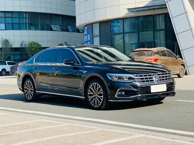 Volkswagen Phideon — Фото автомобиля 3