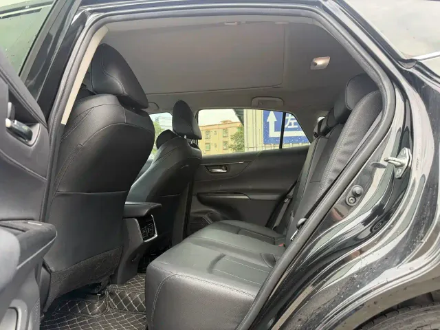 Toyota Harrier — Фото автомобиля 5