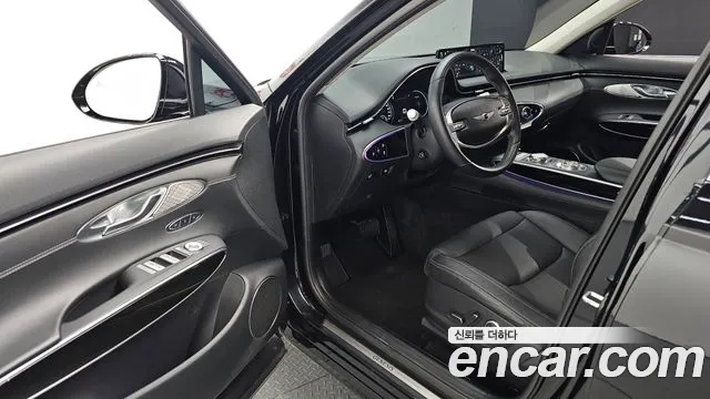 Genesis GV70 — Фото автомобиля 11