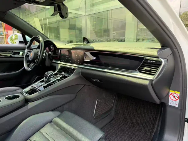 Porsche Panamera — Фото автомобиля 10