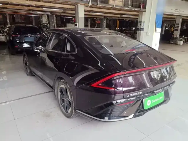 Wuling Starlight — Фото автомобиля 4