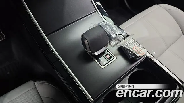 Land Rover Range Rover Velar — Фото автомобиля 13