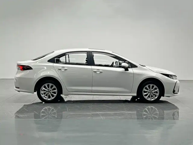 Toyota Corolla — Фото автомобиля 7