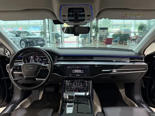 Audi A8 — Фото автомобиля 6