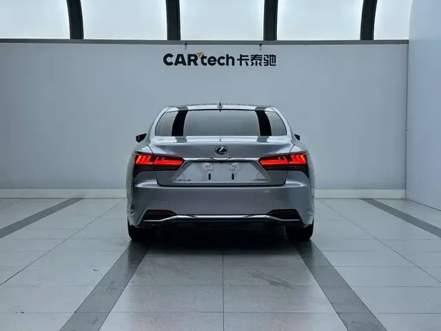 Lexus LS — Фото автомобиля 4