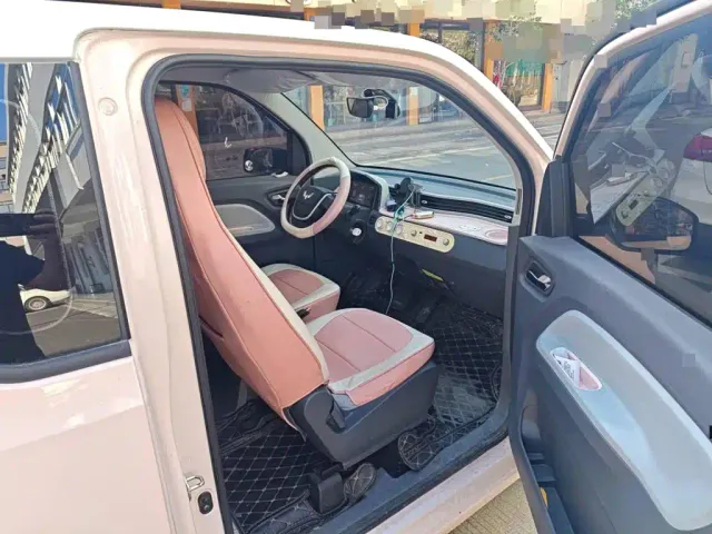 Wuling Hongguang Mini EV — Фото автомобиля 7