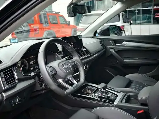 Audi Q5L — Фото автомобиля 4