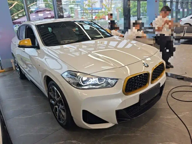 BMW X2 — Фото автомобиля 3