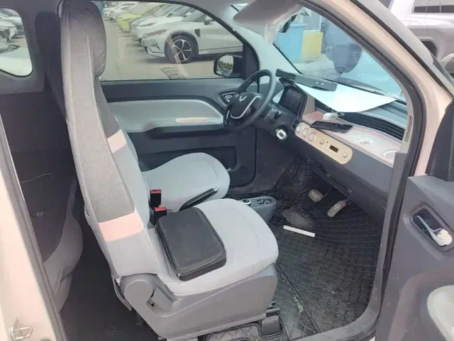 Wuling Hongguang Mini EV — Фото автомобиля 24