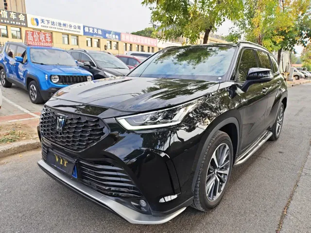 Фотография автомобиля — Toyota Crown Kluger