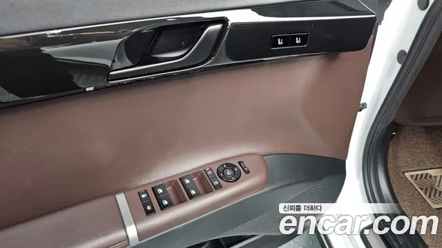 Hyundai Grandeur GN7 — Фото автомобиля 25