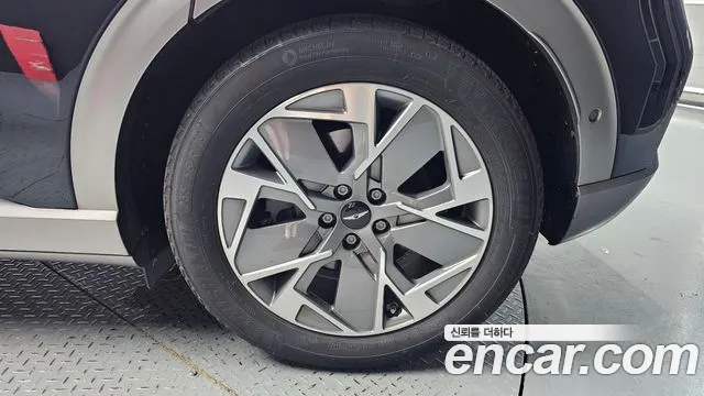Genesis GV60 — Фото автомобиля 18