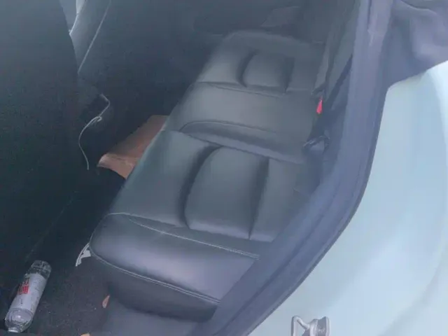 Tesla Model 3 — Фото автомобиля 11