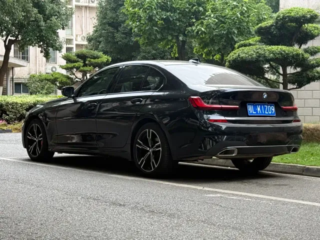 BMW 3 Series — Фото автомобиля 4