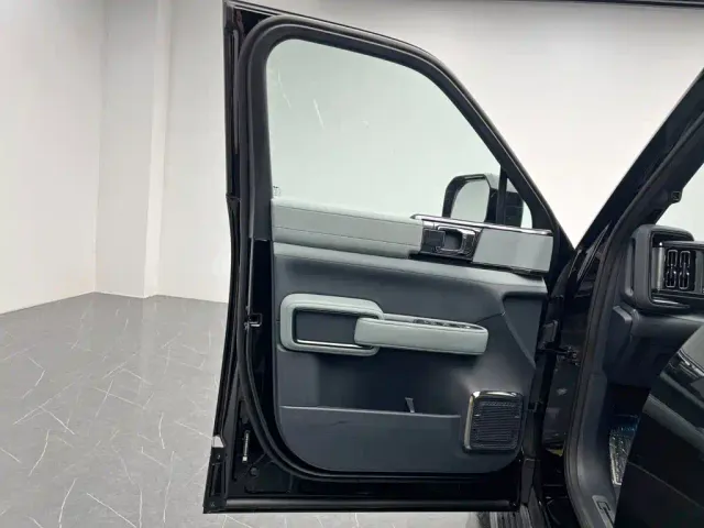 BYD FangChengBao Leopard 5 — Фото автомобиля 12