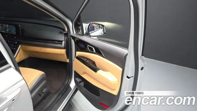 Kia Carnival Generation 4 — Фото автомобиля 14